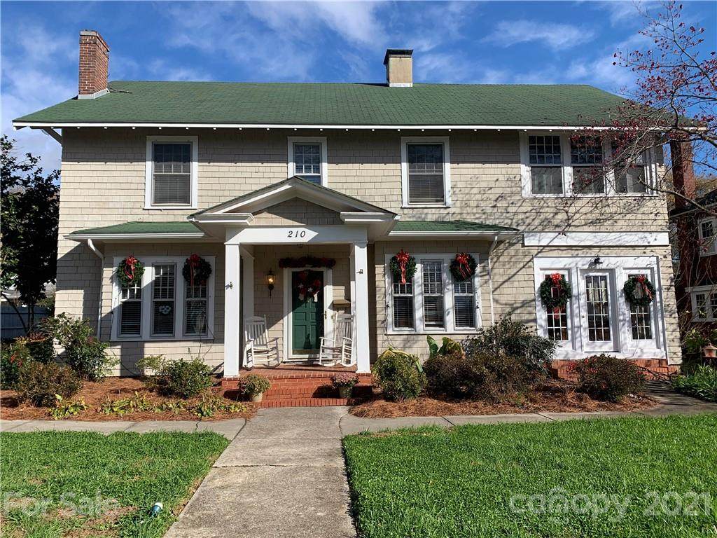 210 Laurel Street - Photo 1