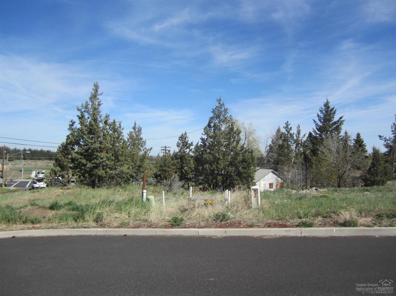 2642 NE Altair Court, Bend, OR 97701 (MLS #201600554) :: Birtola Garmyn High Desert Realty