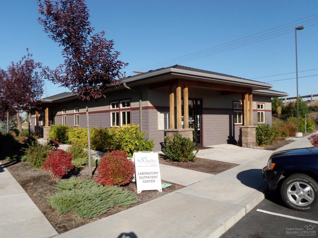 1553 NW Canal Boulevard, Redmond, OR 97756 (MLS #201602501) :: Birtola Garmyn High Desert Realty