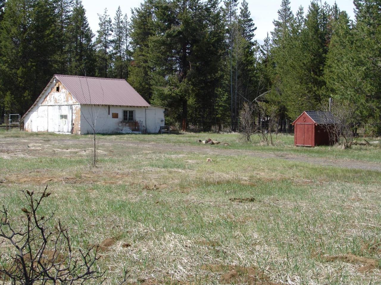 51451 Walker Street, La Pine, OR 97739 (MLS #201603363) :: Birtola Garmyn High Desert Realty