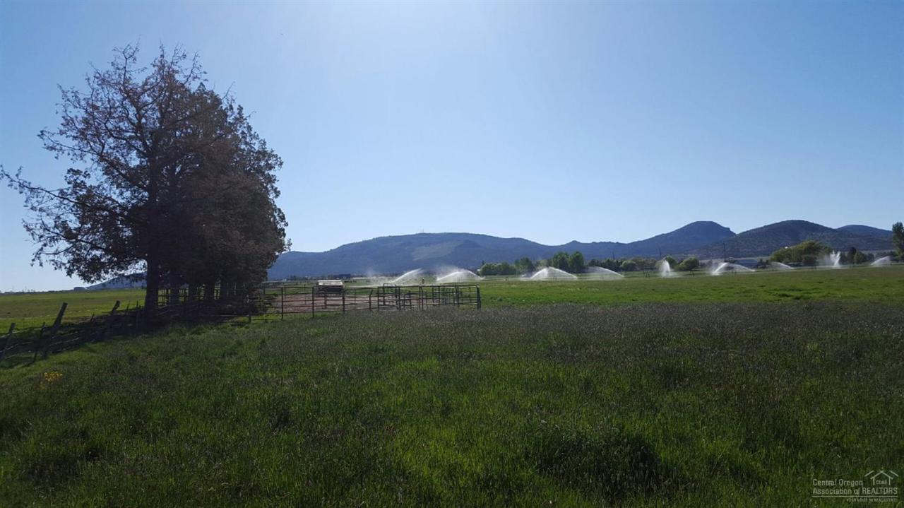 0 Powell Butte Highway, Powell Butte, OR (MLS #201604051) :: Birtola Garmyn High Desert Realty