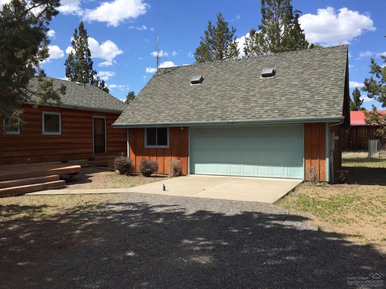 66855 Fryrear Road, Bend, OR 97703 (MLS #201604241) :: Birtola Garmyn High Desert Realty