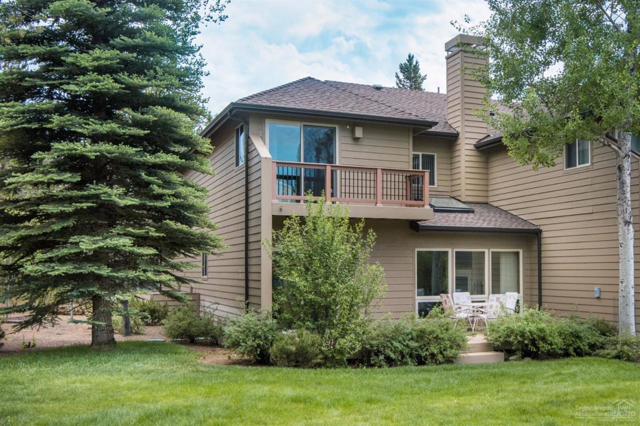 32 River Village, Sunriver, OR 97707 (MLS #201605677) :: Birtola Garmyn High Desert Realty