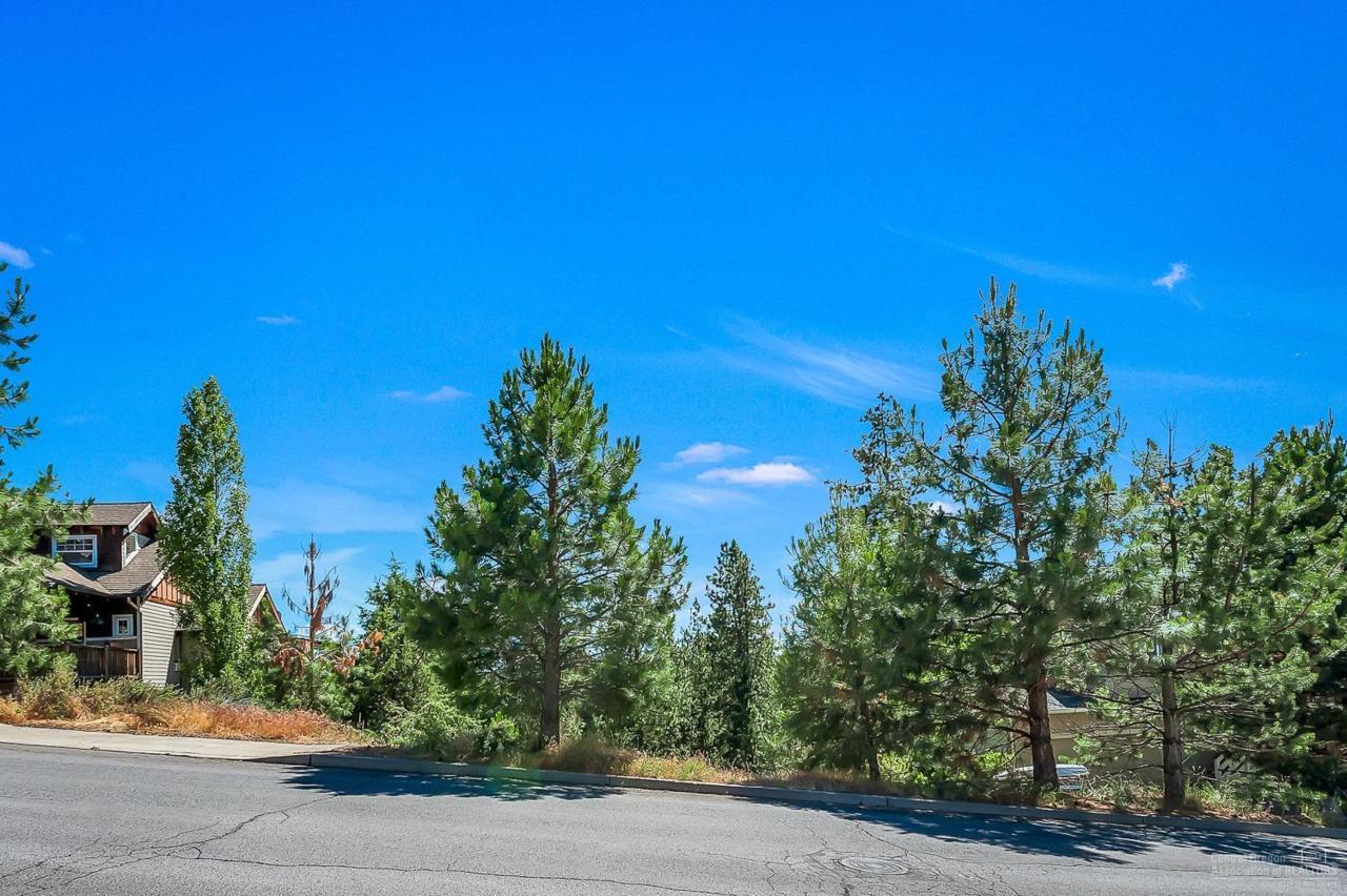 1855 Troon Avenue - Photo 1