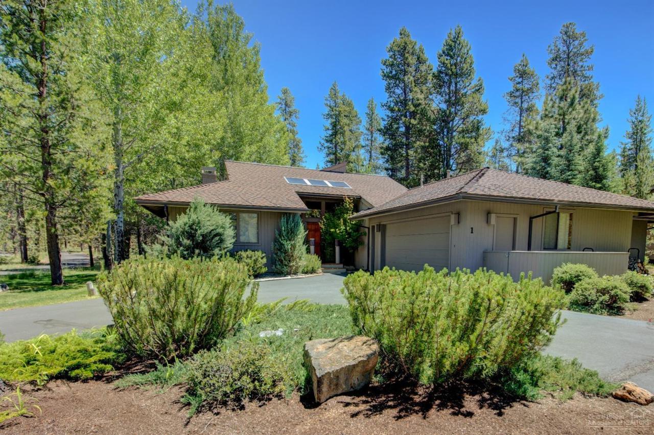1 SW Mckenzie Lane, Sunriver, OR 97707 (MLS #201606513) :: Birtola Garmyn High Desert Realty