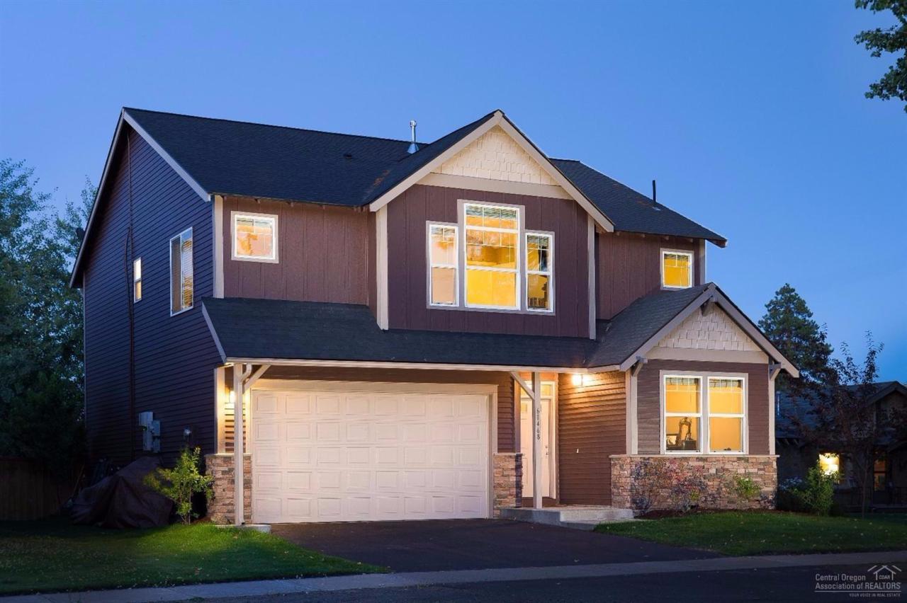 61468 Brosterhous Road, Bend, OR 97702 (MLS #201607192) :: Birtola Garmyn High Desert Realty