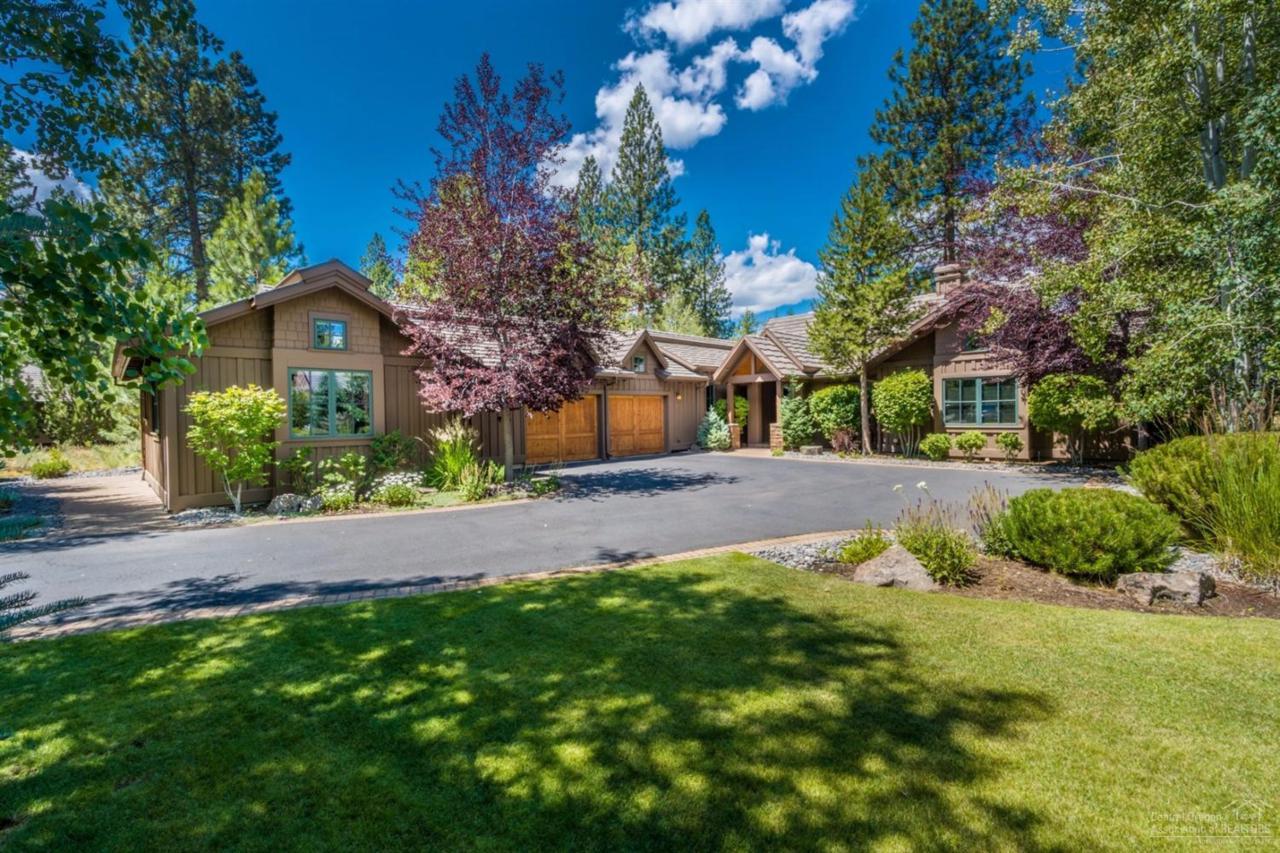 19472 Bounty Lake Court, Bend, OR 97702 (MLS #201607498) :: Birtola Garmyn High Desert Realty