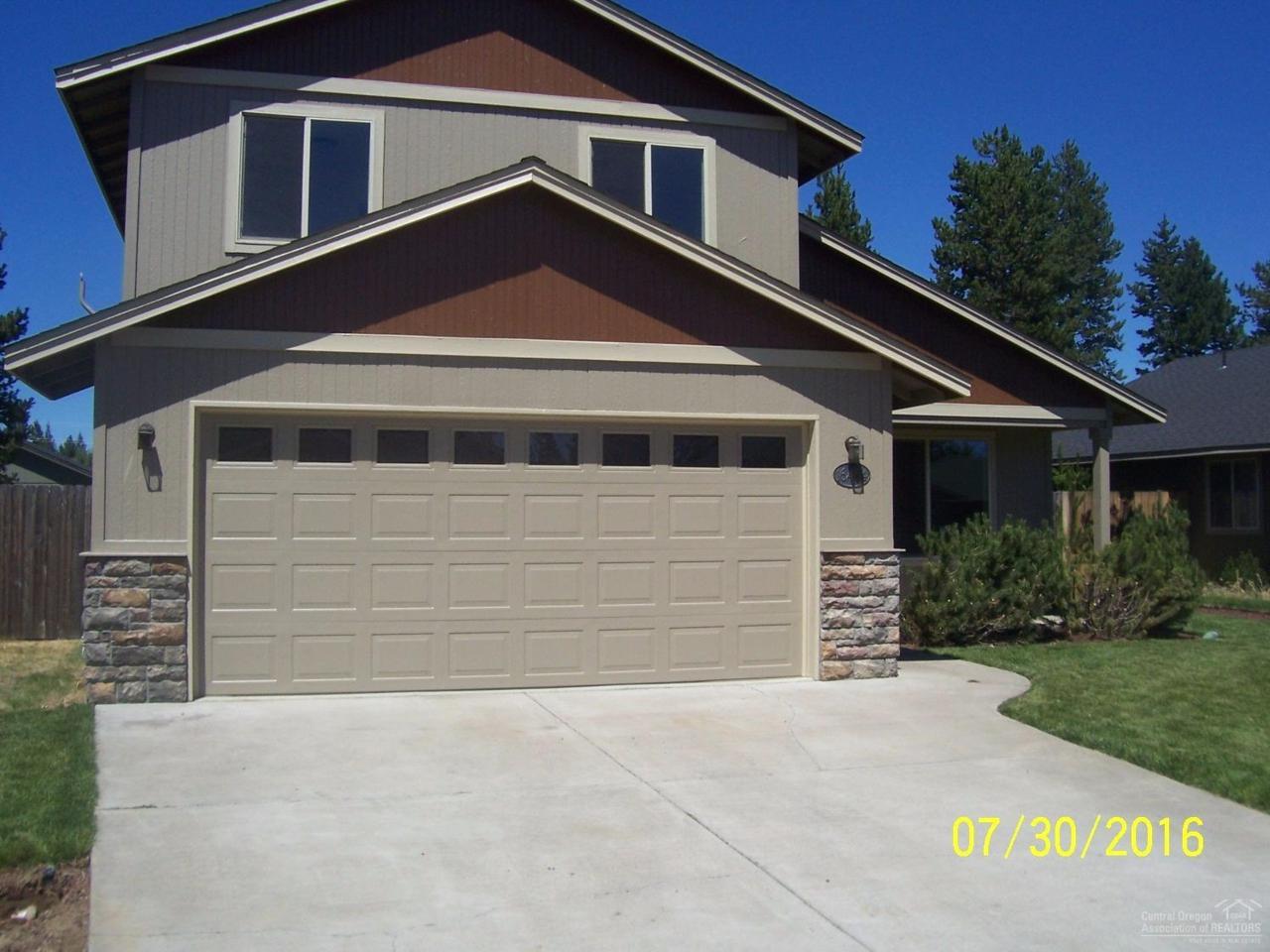 16464 Riley Drive, La Pine, OR 97739 (MLS #201608389) :: Birtola Garmyn High Desert Realty