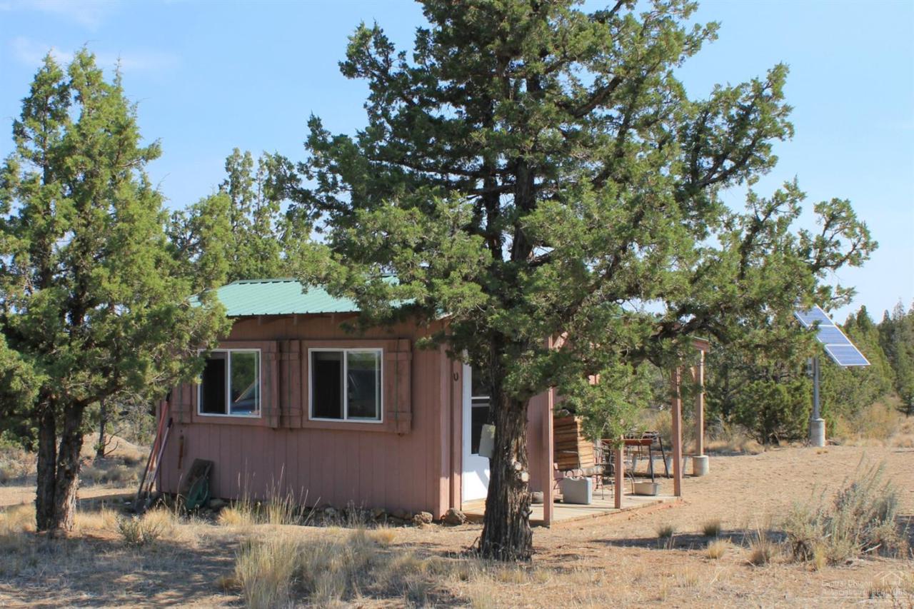 500 SE Walnut Lane, Prineville, OR 97754 (MLS #201608999) :: Birtola Garmyn High Desert Realty