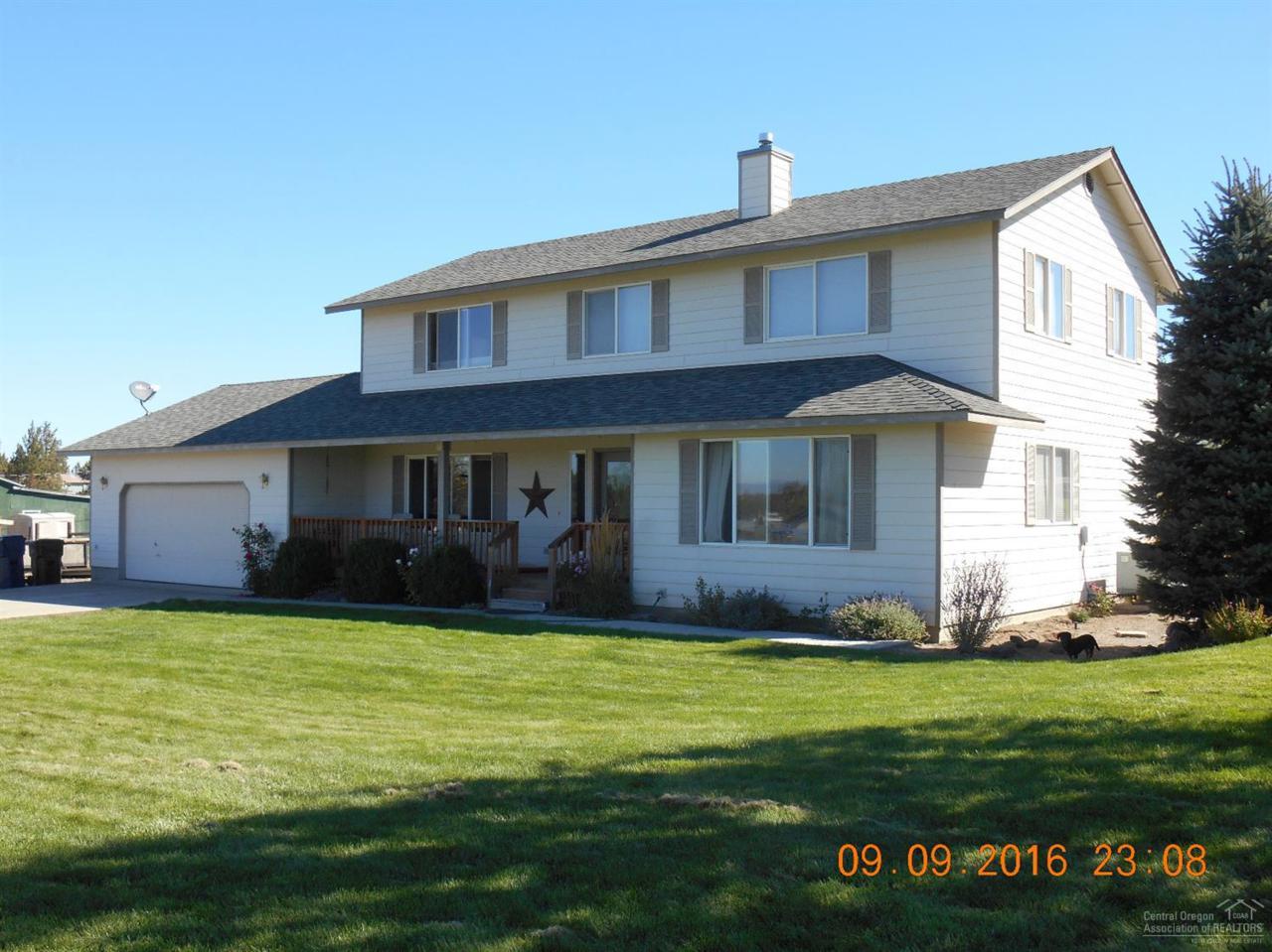 1616 NW 53rd Street, Redmond, OR 97756 (MLS #201609299) :: Birtola Garmyn High Desert Realty