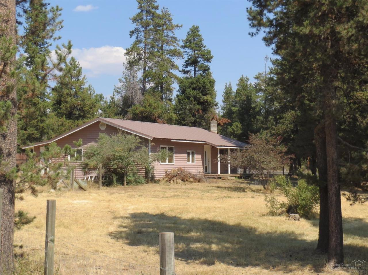 16036 Sparks Drive, La Pine, OR 97739 (MLS #201609540) :: Birtola Garmyn High Desert Realty