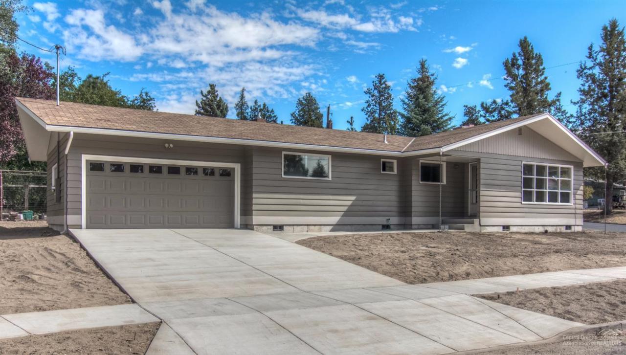 1900 NE 7th Street, Bend, OR 97701 (MLS #201609630) :: Birtola Garmyn High Desert Realty