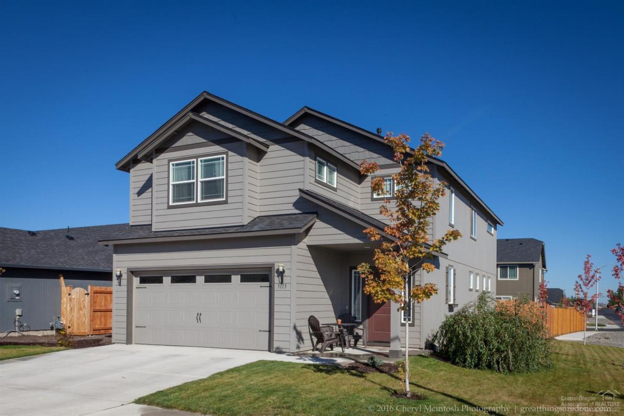 3113 SW Evergreen Avenue, Redmond, OR 97756 (MLS #201609765) :: Birtola Garmyn High Desert Realty