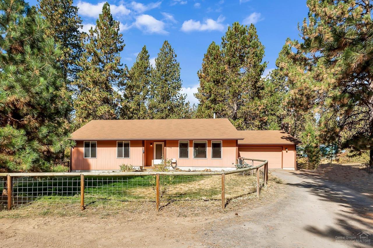 60363 Zuni Circle, Bend, OR 97702 (MLS #201609795) :: Birtola Garmyn High Desert Realty