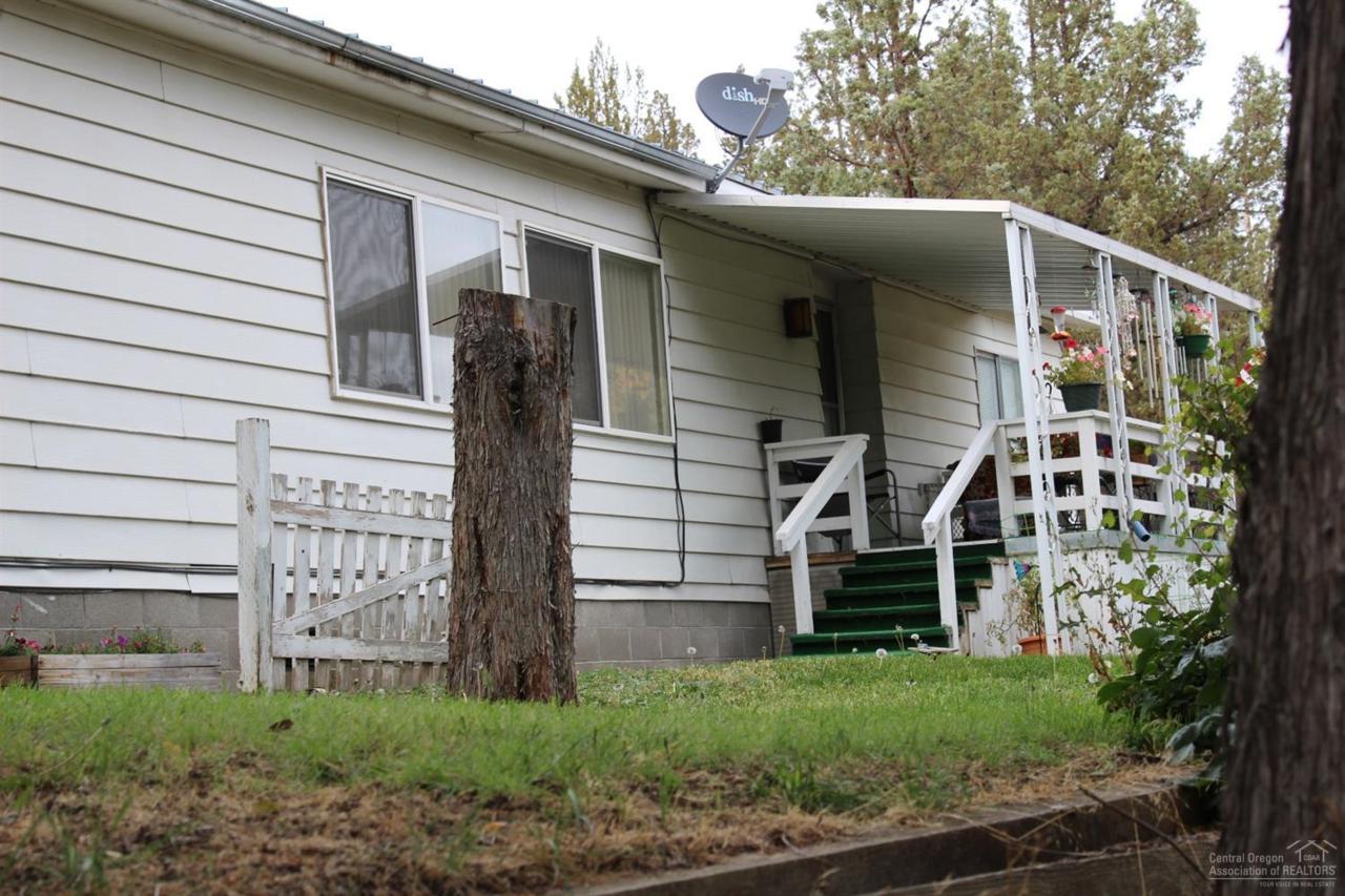 700 NE Rocky Top Road, Prineville, OR 97754 (MLS #201609995) :: Birtola Garmyn High Desert Realty