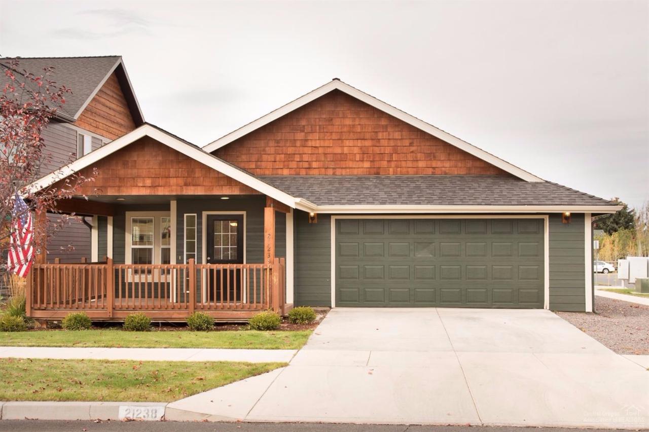 21238 Darby Court, Bend, OR 97702 (MLS #201610141) :: Birtola Garmyn High Desert Realty
