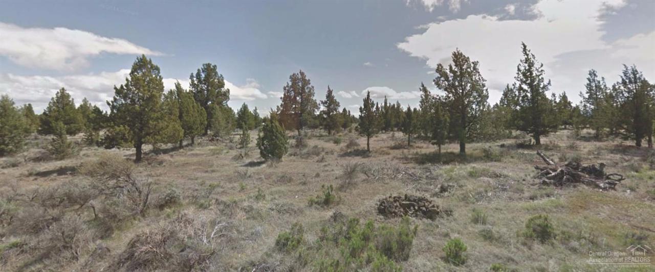 5855 SW Badger, Terrebonne, OR 97760 (MLS #201610263) :: Birtola Garmyn High Desert Realty