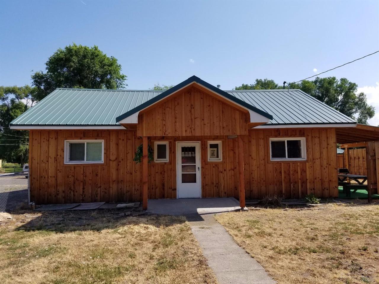 798 6th Street - Photo 1