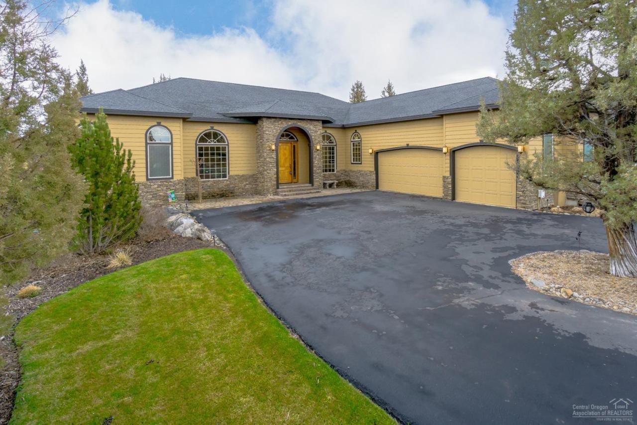 8550 Coopers Hawk Drive - Photo 1