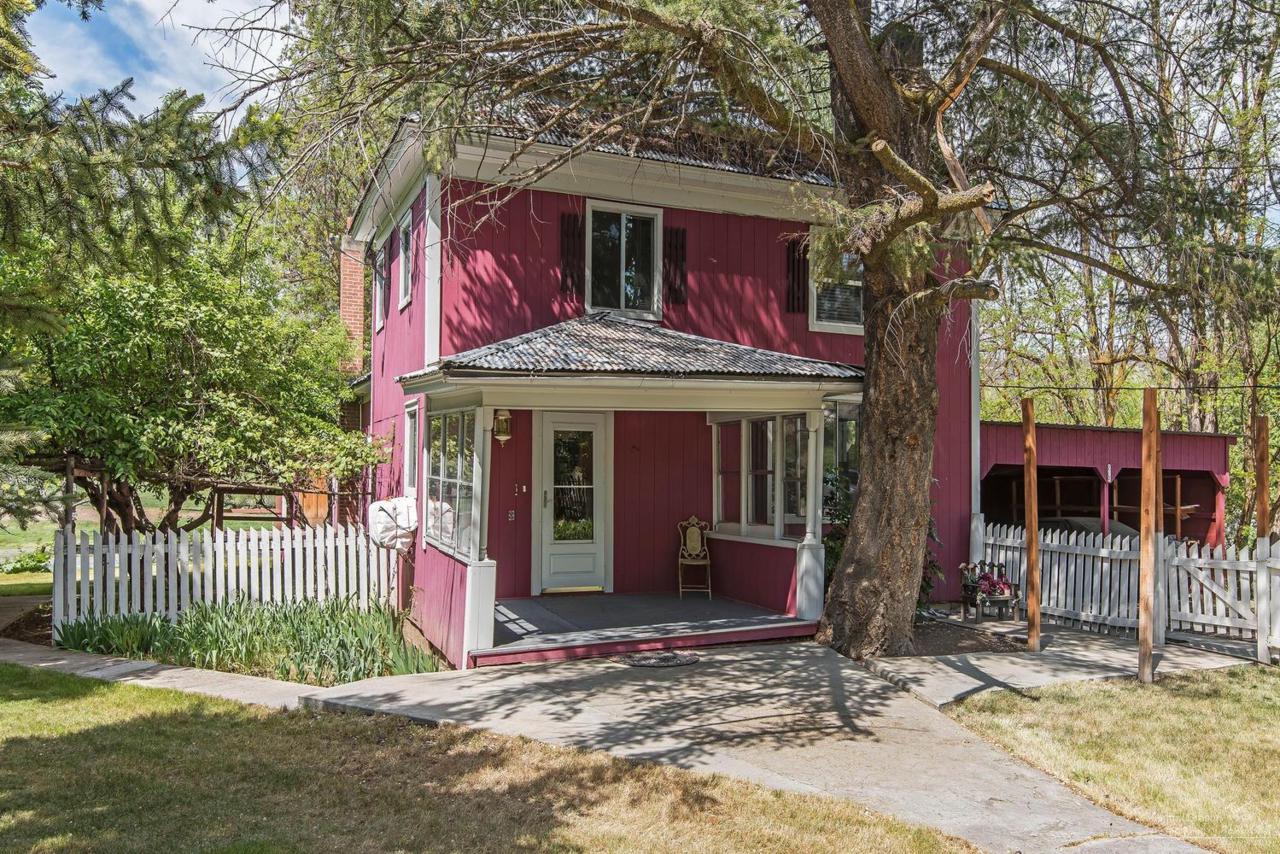 210 Juniper Avenue - Photo 1