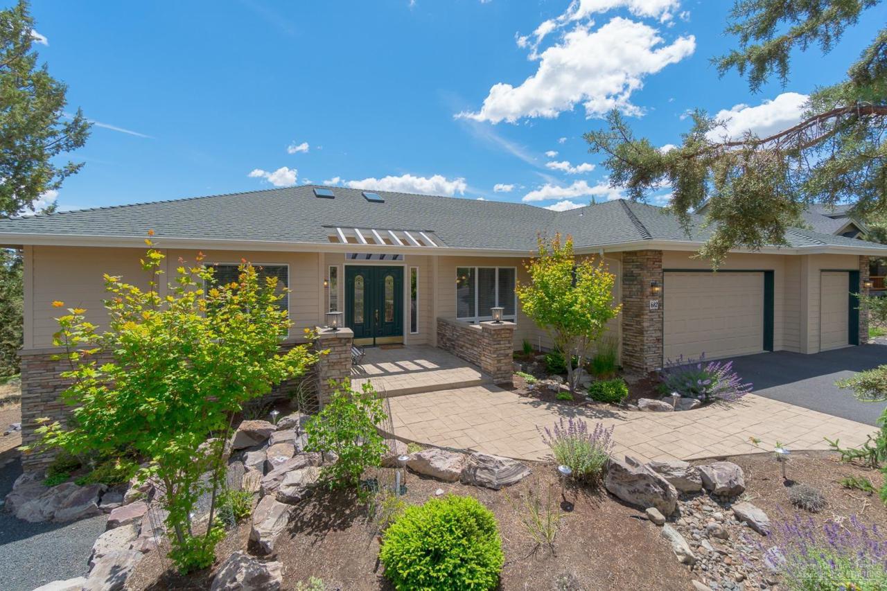 682 Goshawk Drive - Photo 1
