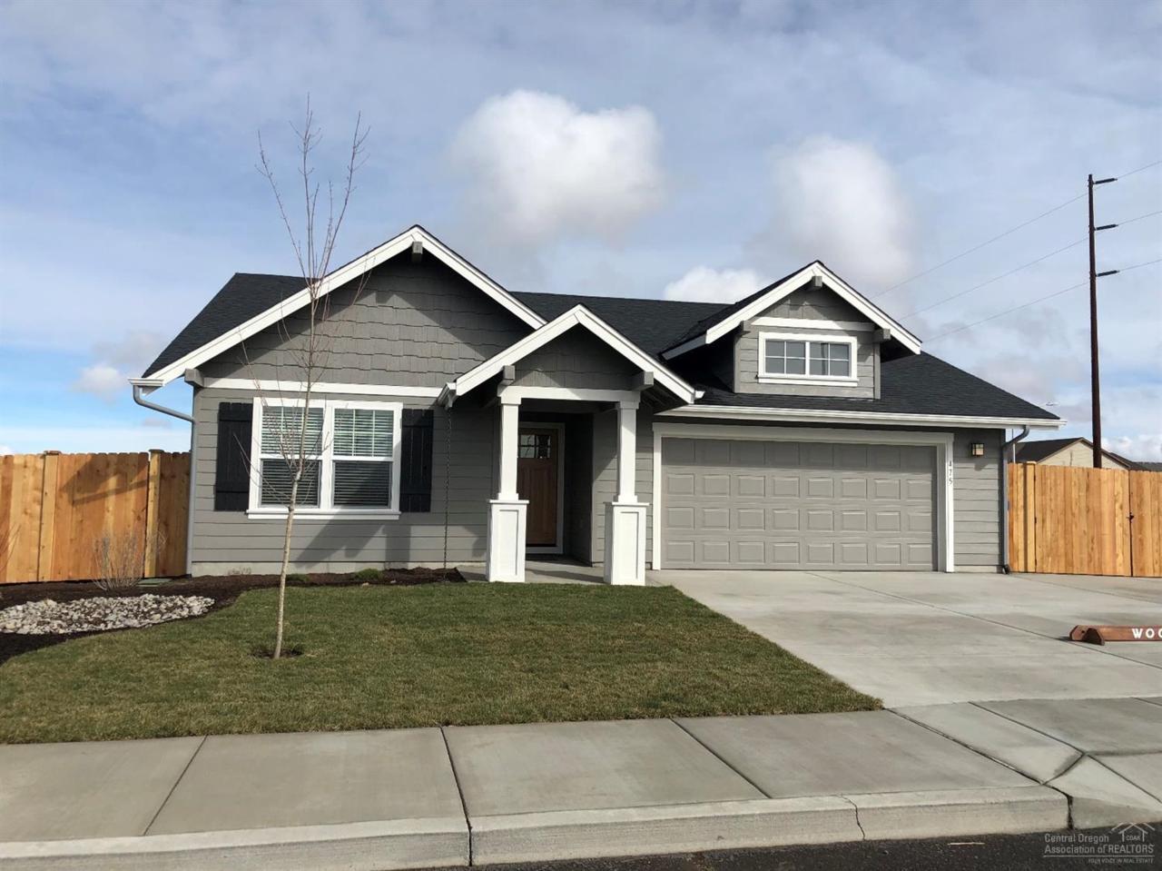 411 Oak Avenue - Photo 1