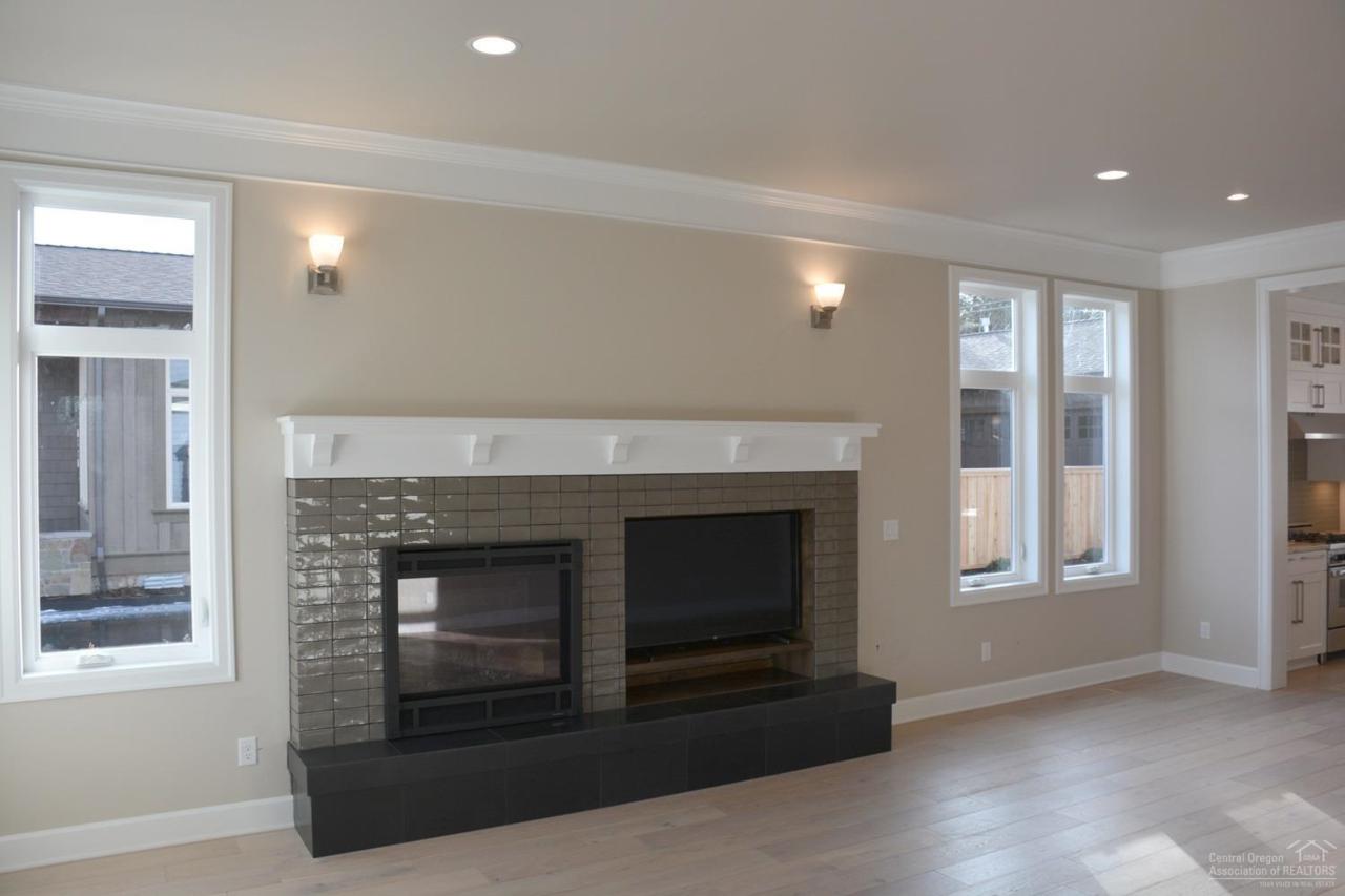 62689 Mehama Drive - Photo 1