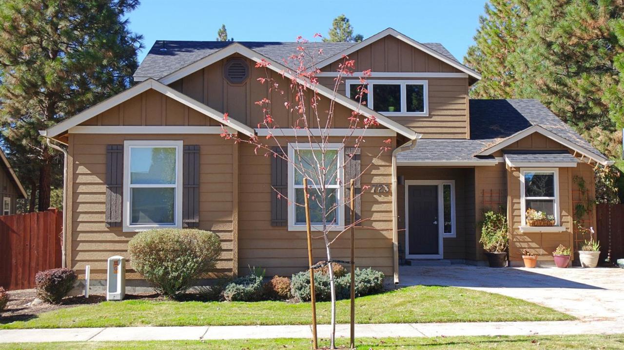 723 Freemont Street - Photo 1
