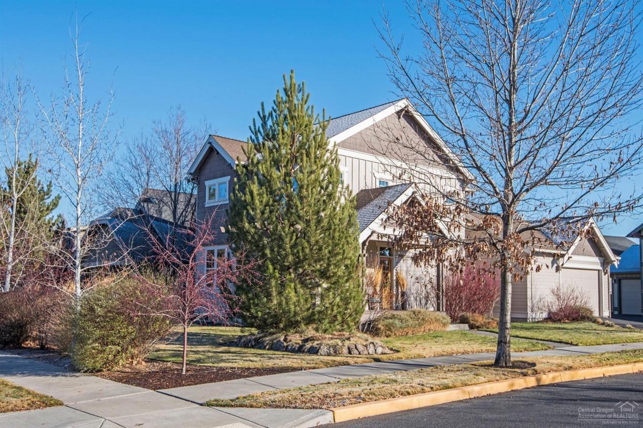 1485 Hemlock Avenue - Photo 1
