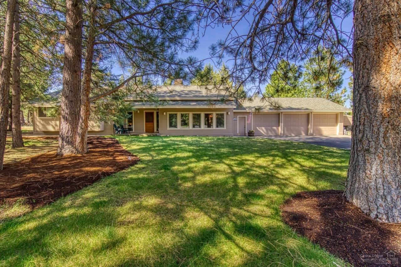 60521 Tall Pine Avenue - Photo 1