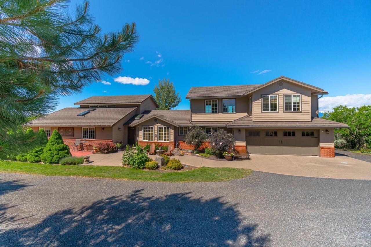 61185 Larsen Road - Photo 1