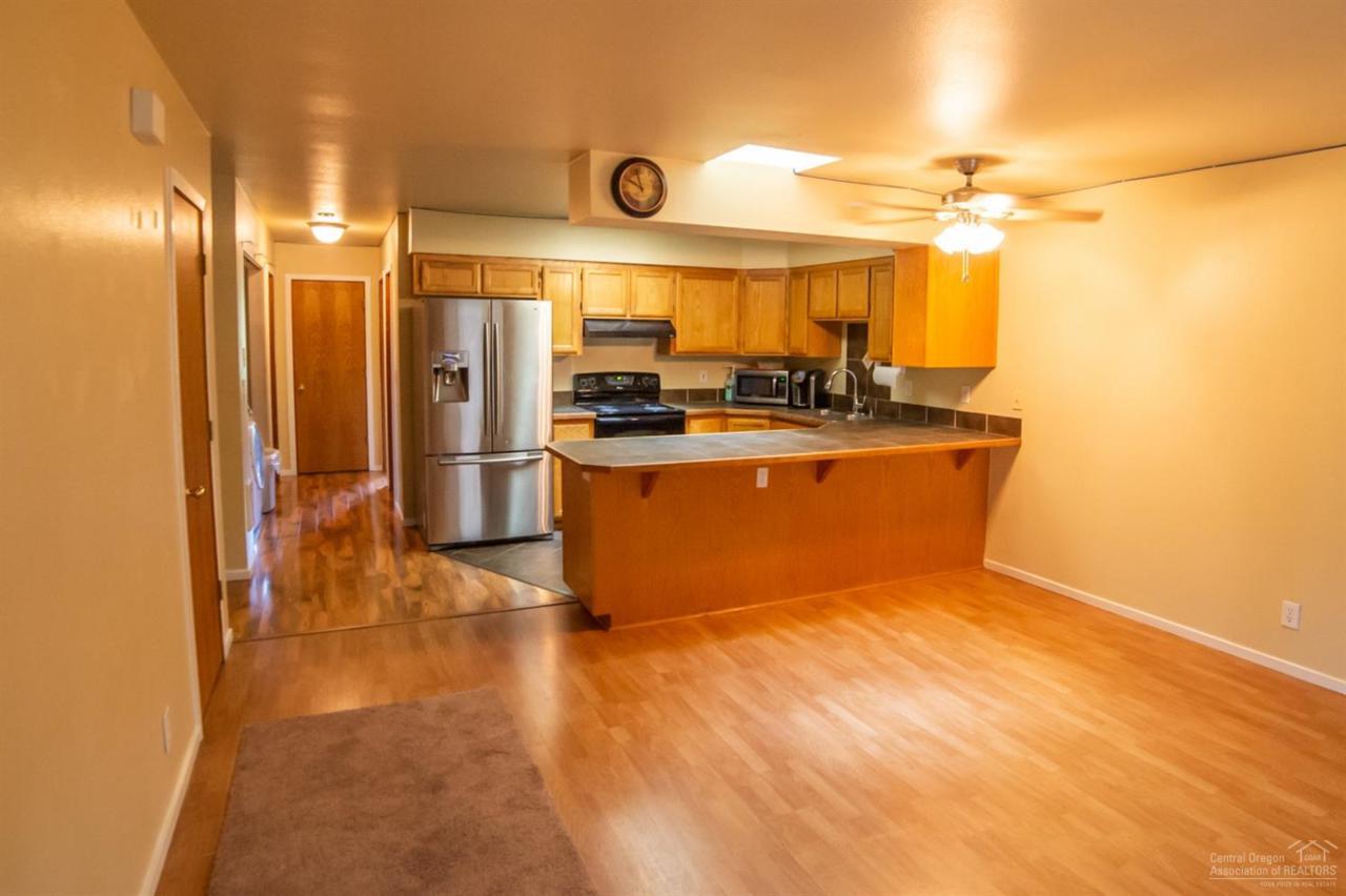 872 Stratford Court - Photo 1