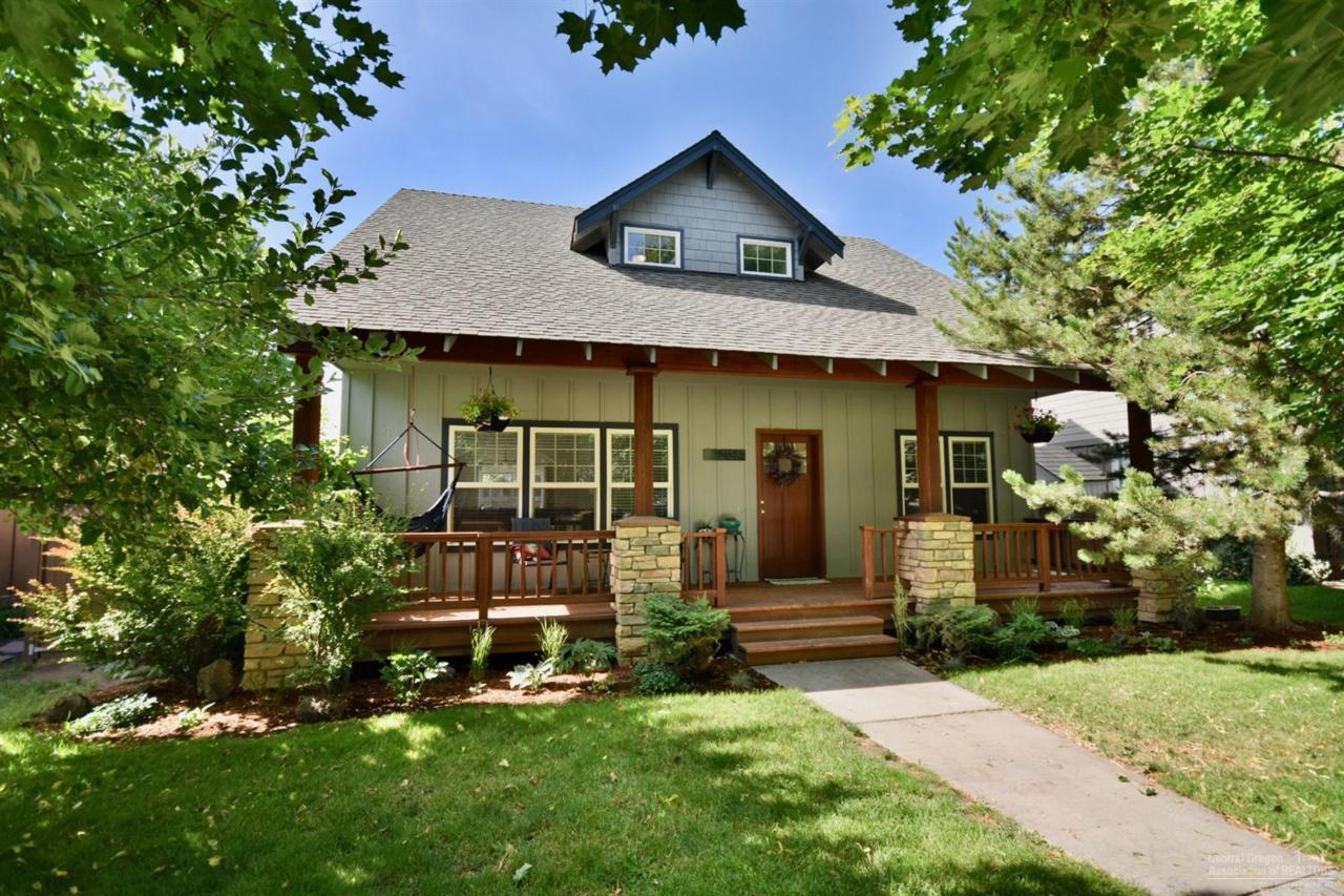 21381 Oakview Drive - Photo 1