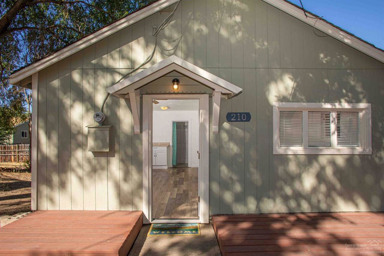 210 10th Street - Photo 1