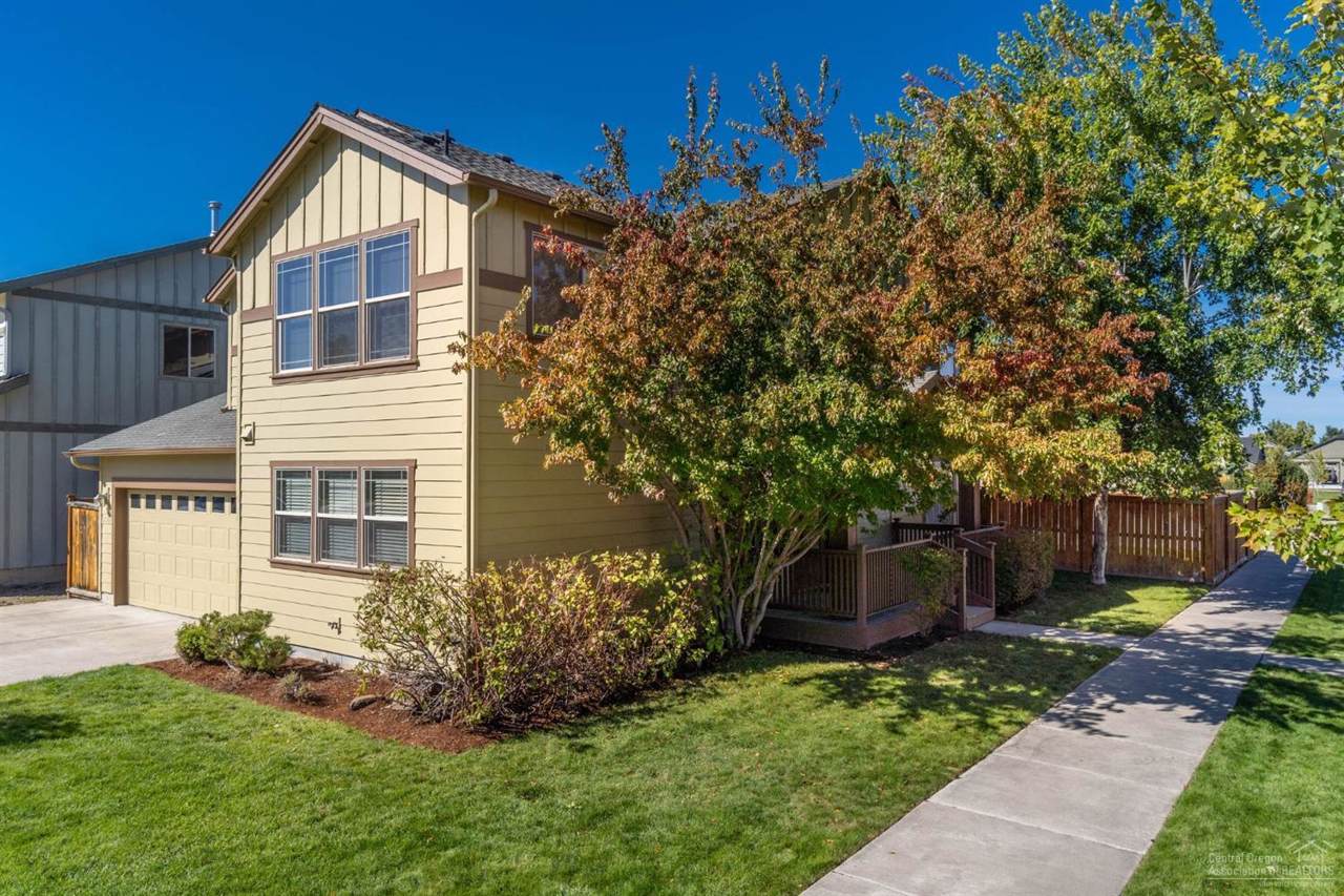 21124 Clairaway Avenue - Photo 1
