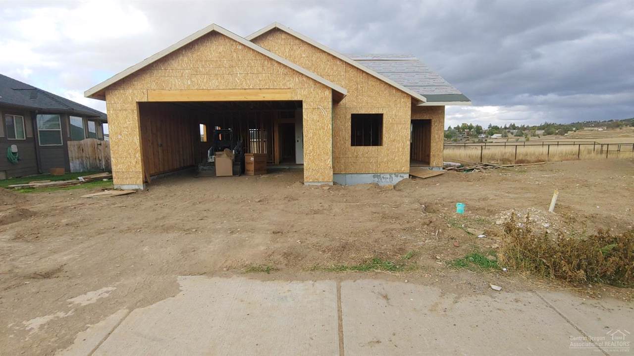 348 Clearview Court - Photo 1