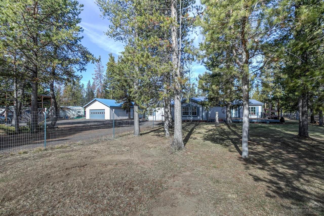 17070 West Drive - Photo 1