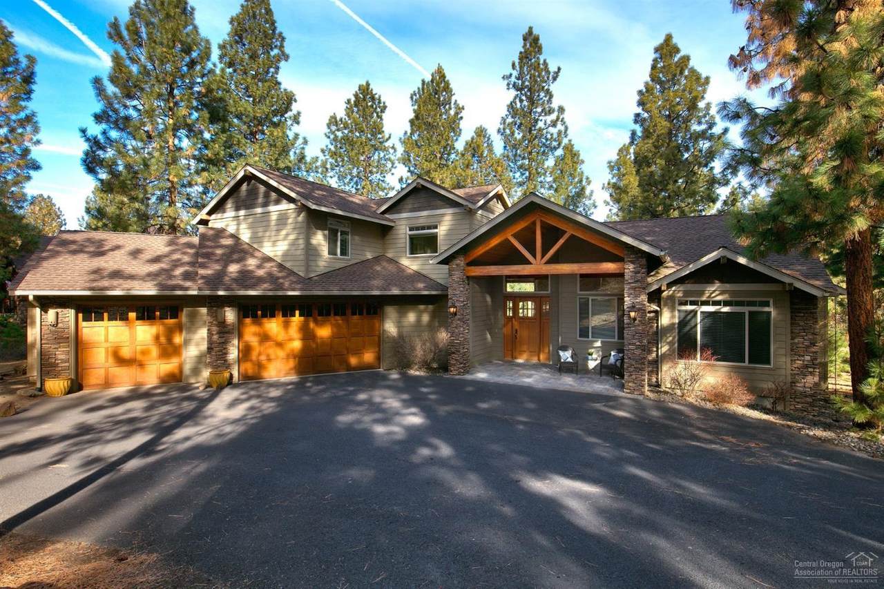 2574 Champion Circle - Photo 1