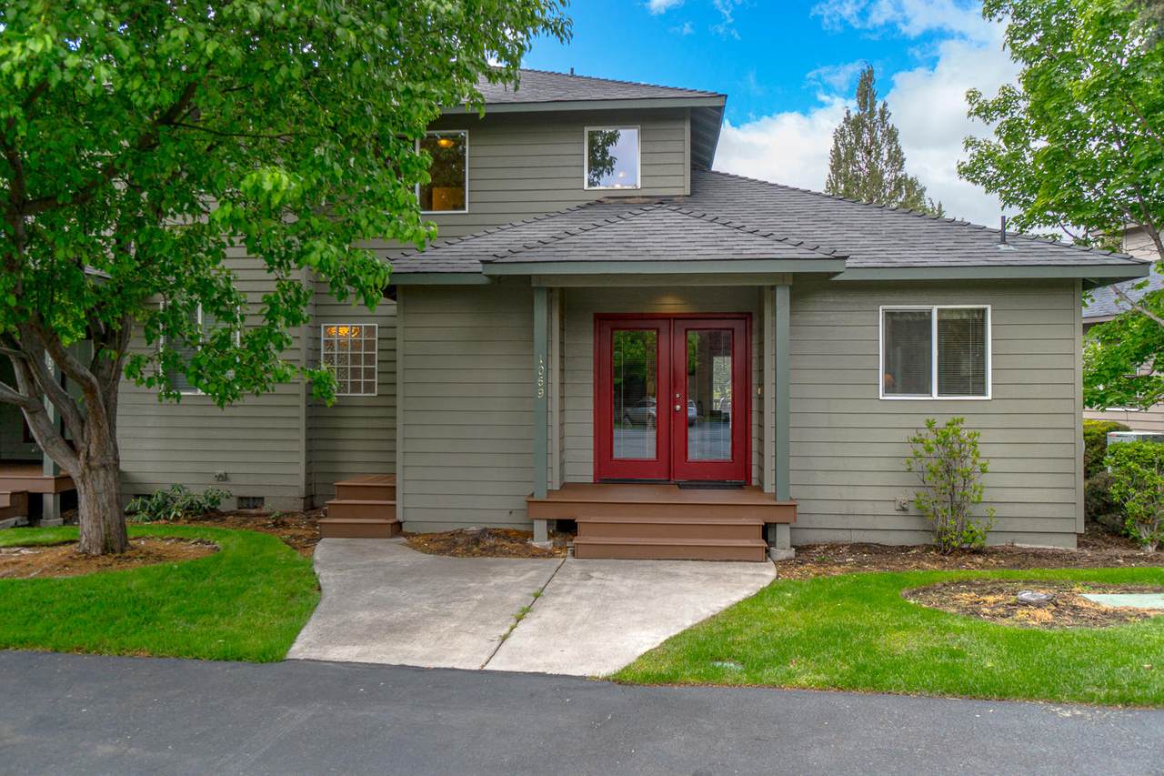 1069 Golden Pheasant Drive - Photo 1 1069 Golden Pheasant Drive - Photo 1