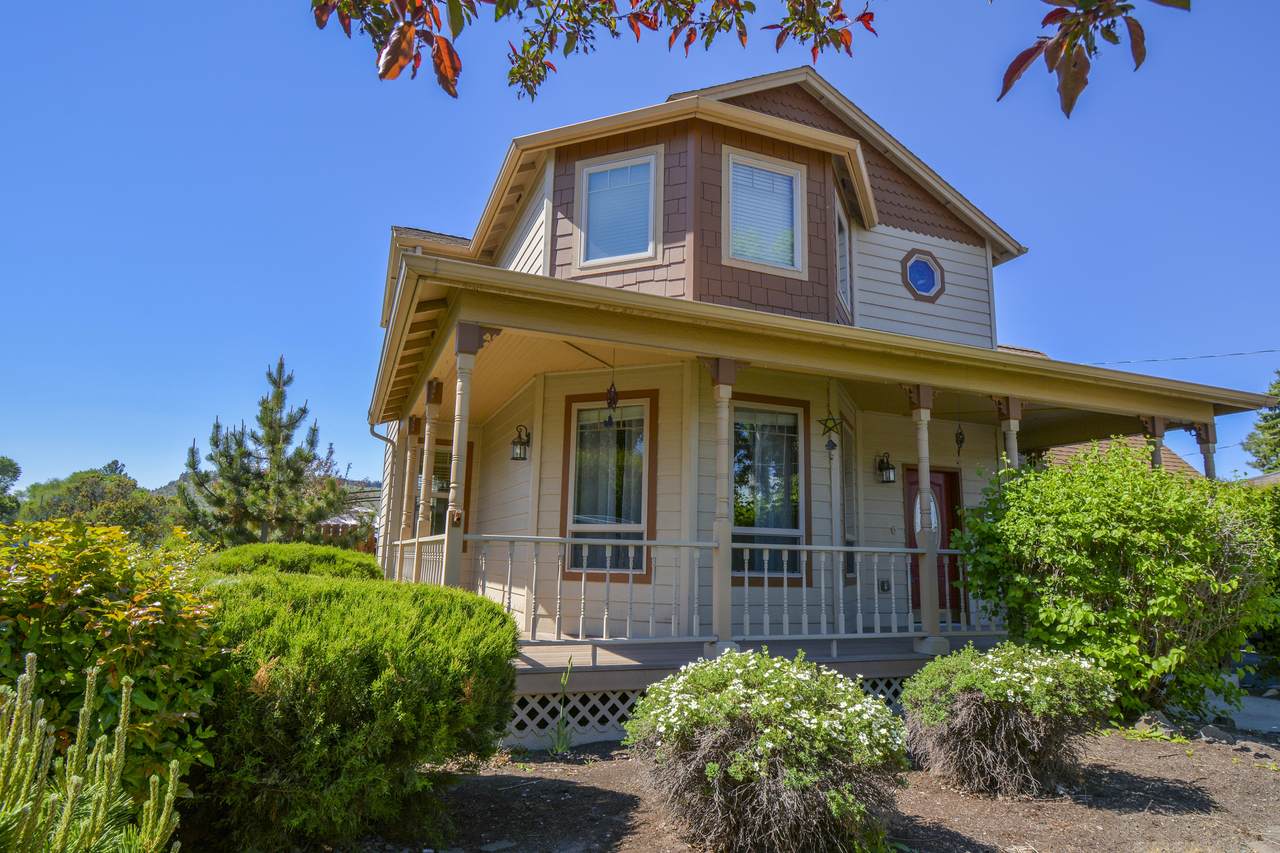 612 2nd Street Street - Photo 1