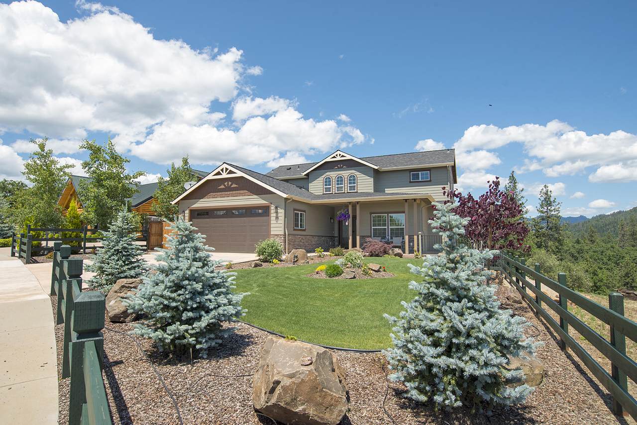 106 Oak Ridge Drive - Photo 1