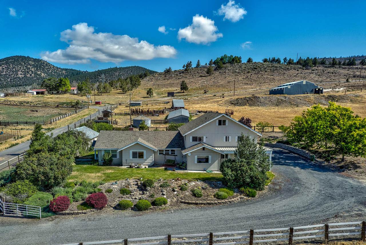 18809 Hill Road - Photo 1