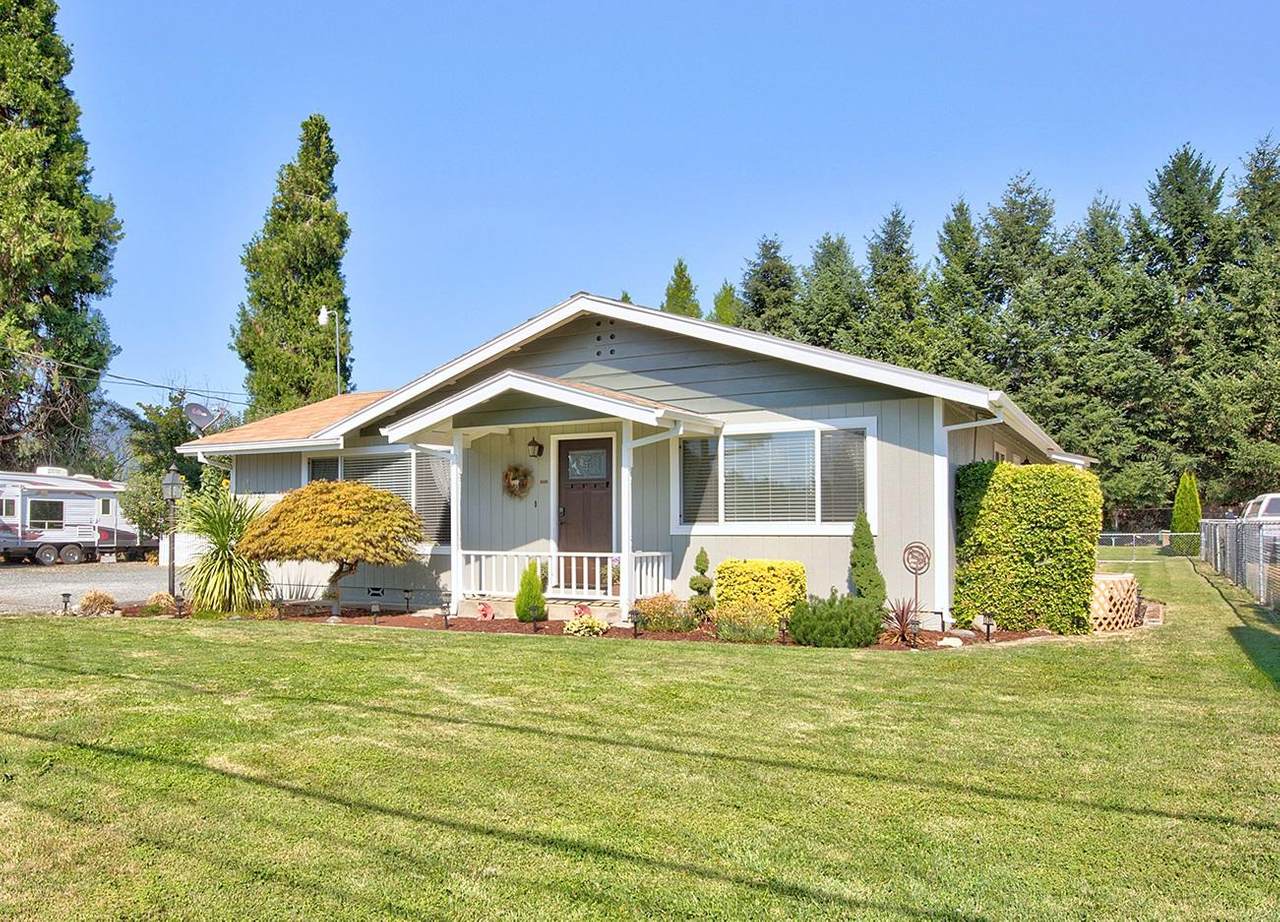 1725 Cloverlawn Drive - Photo 1