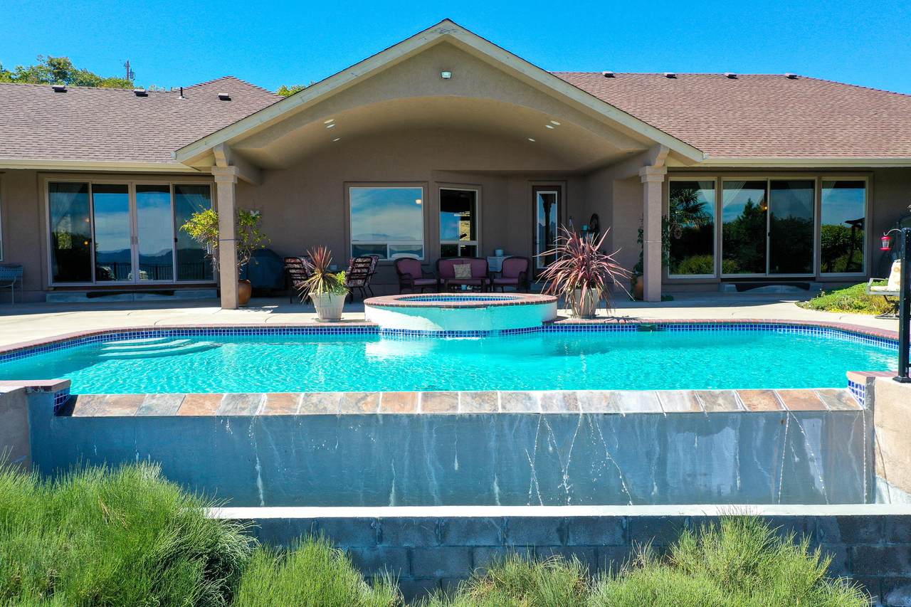 591 Mt Castle Drive - Photo 1