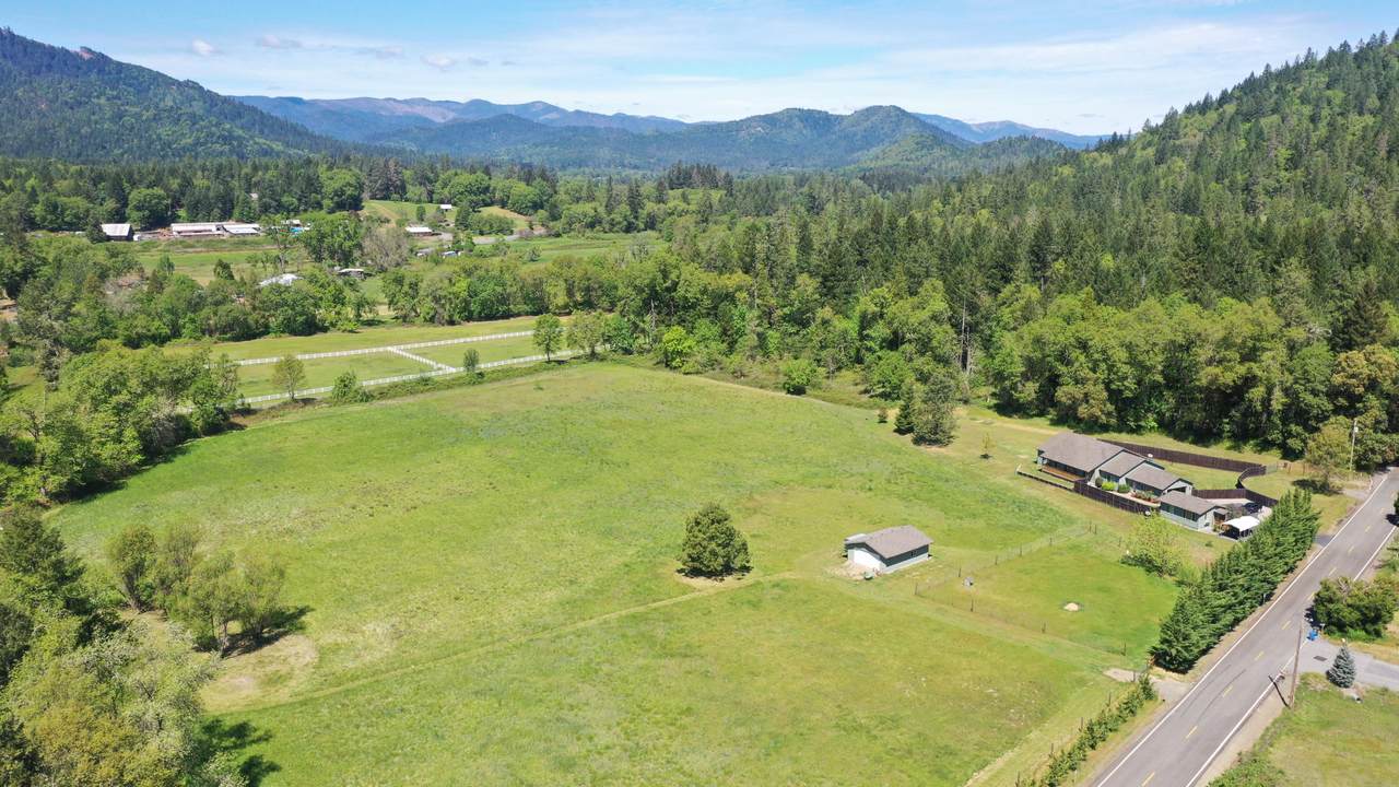 240 Turtle Lane - Photo 1