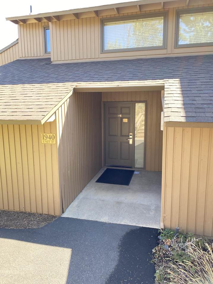 1940 Redtail Hawk Drive - Photo 1