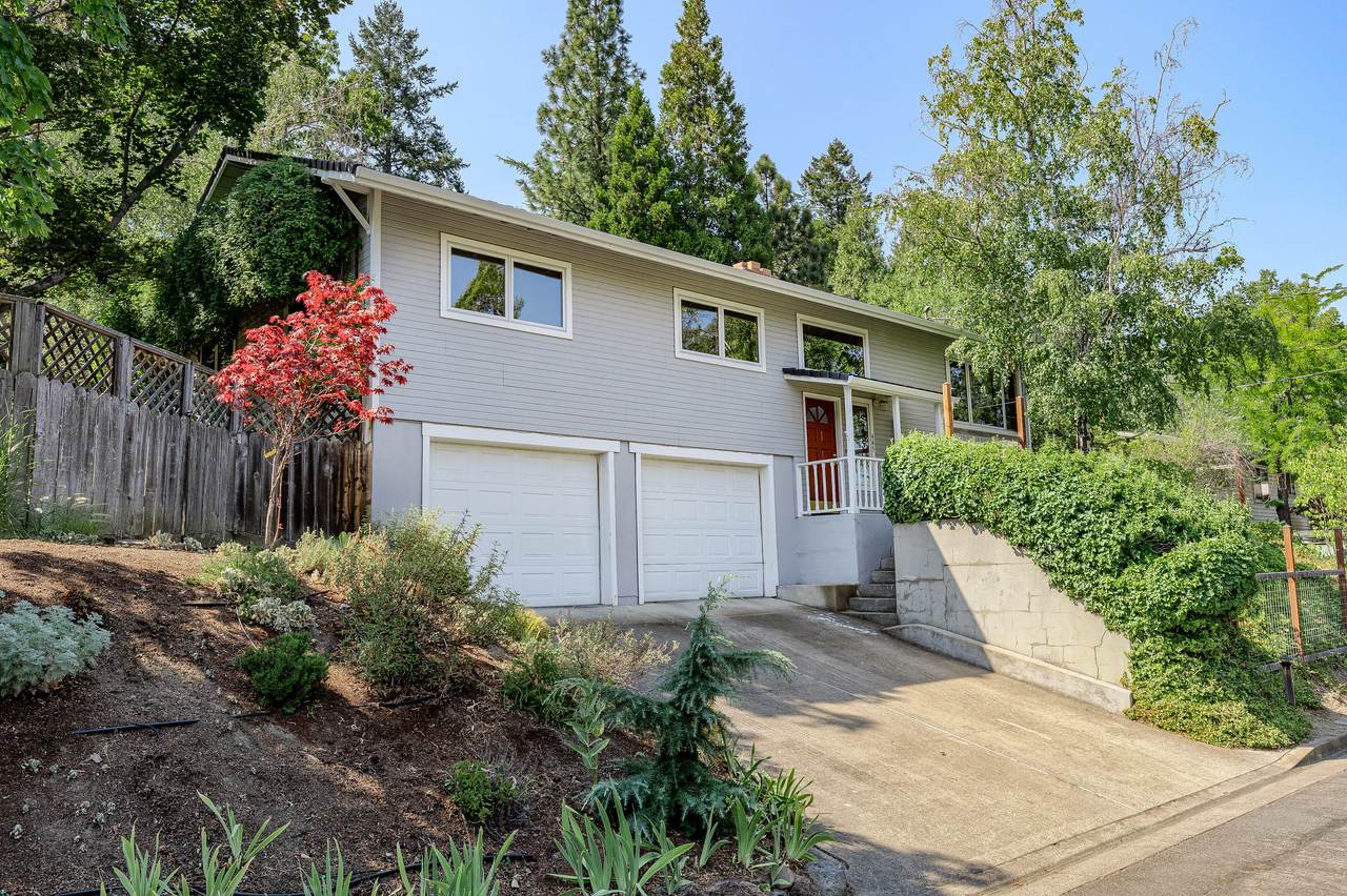 445 Jennifer Street - Photo 1