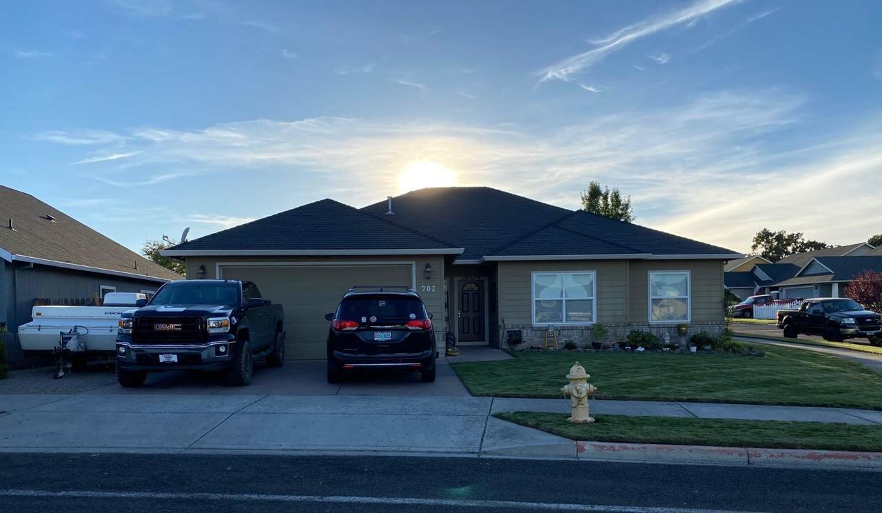 902 Crystal Drive - Photo 1
