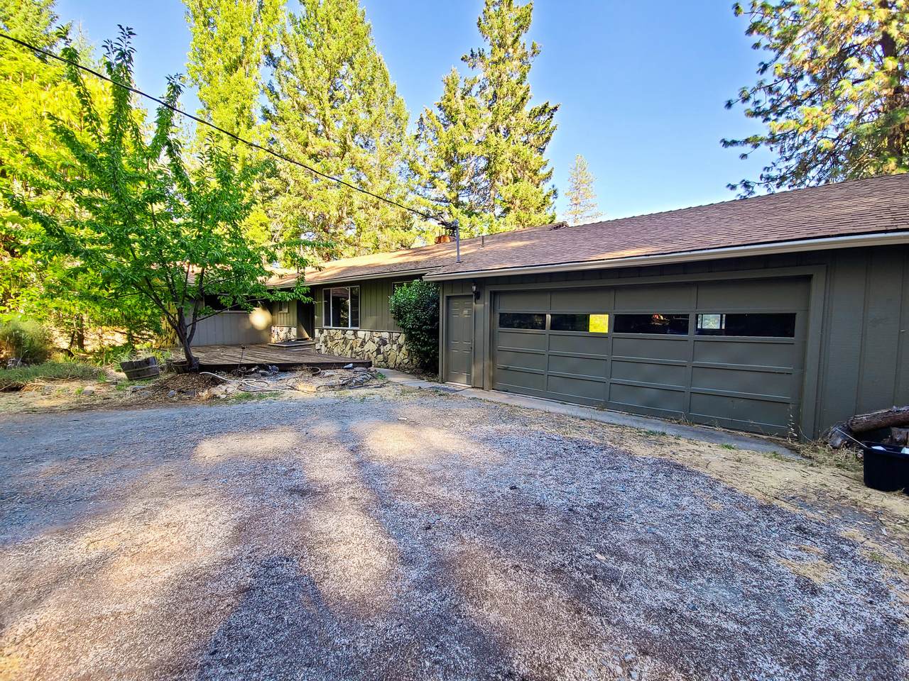 225 Ray Drive - Photo 1