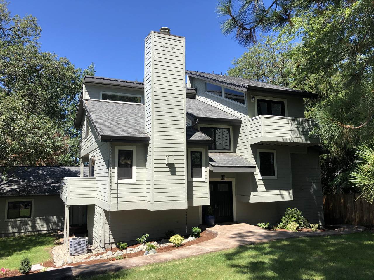 1334 Beacon Drive - Photo 1
